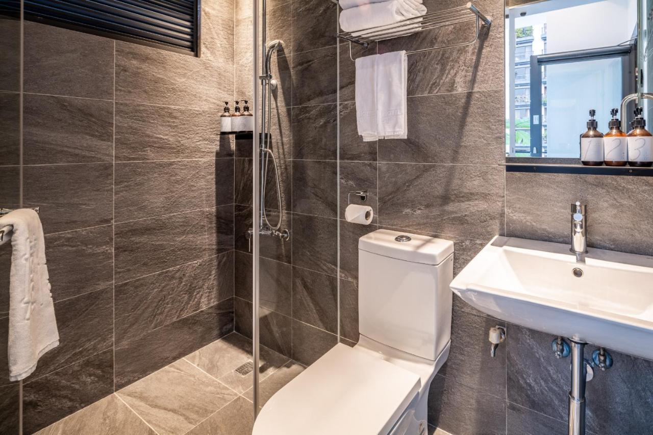 Si Hotel Тайджун Екстериор снимка