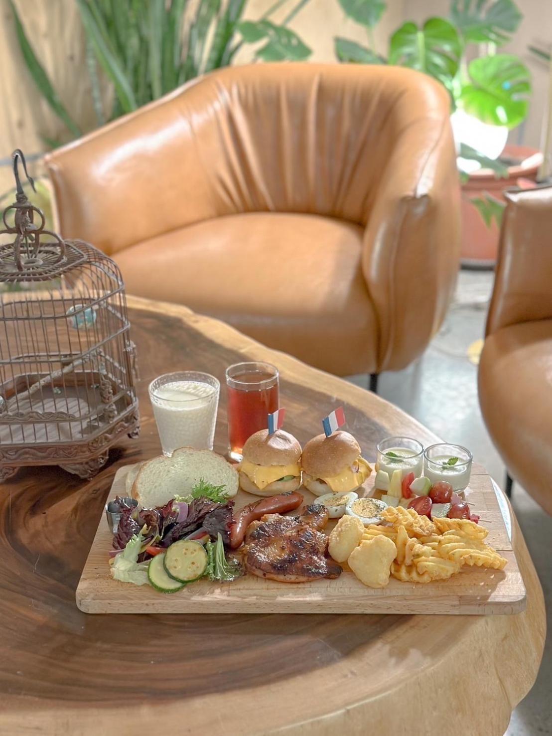 Si Hotel Тайджун Екстериор снимка