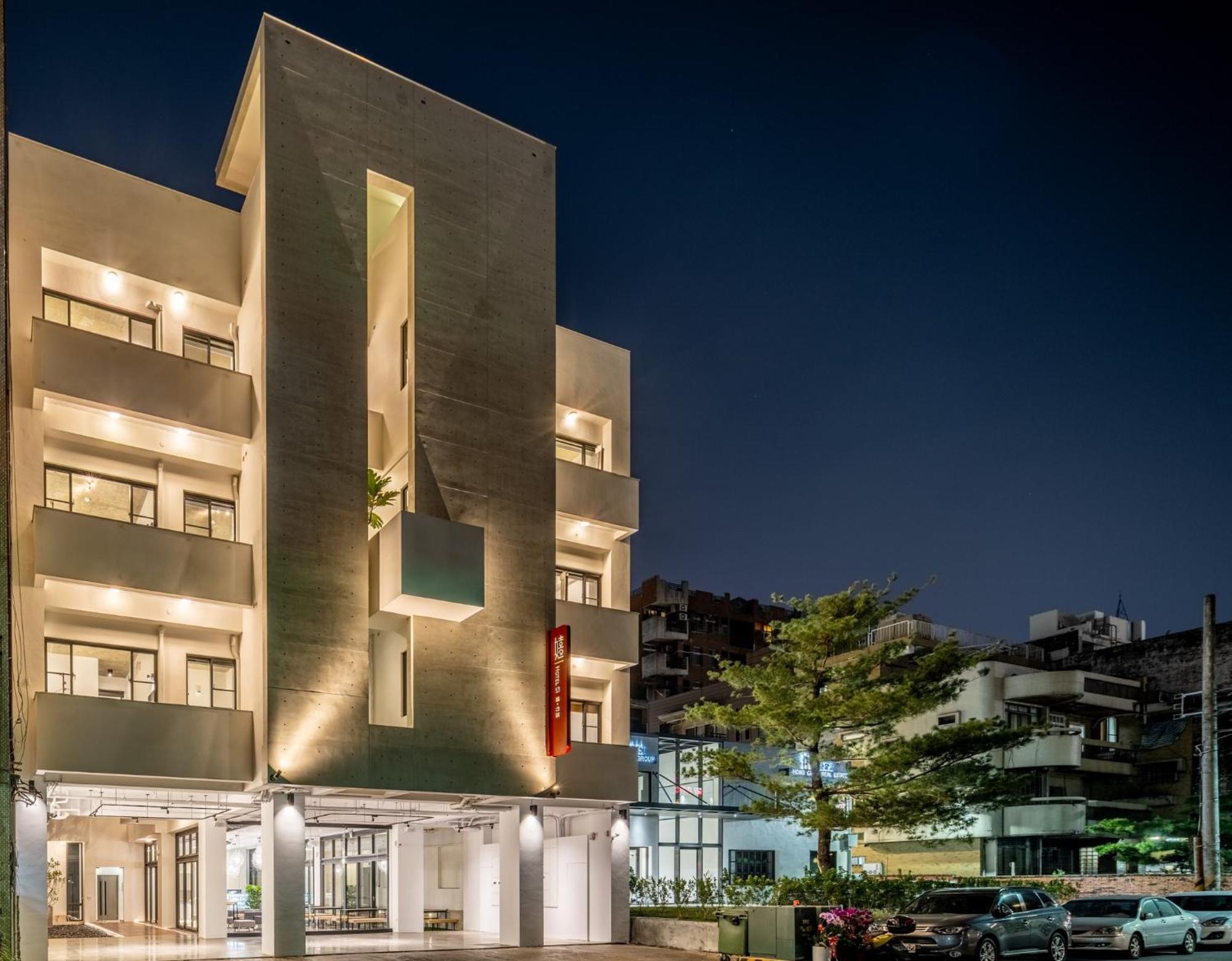 Si Hotel Тайджун Екстериор снимка