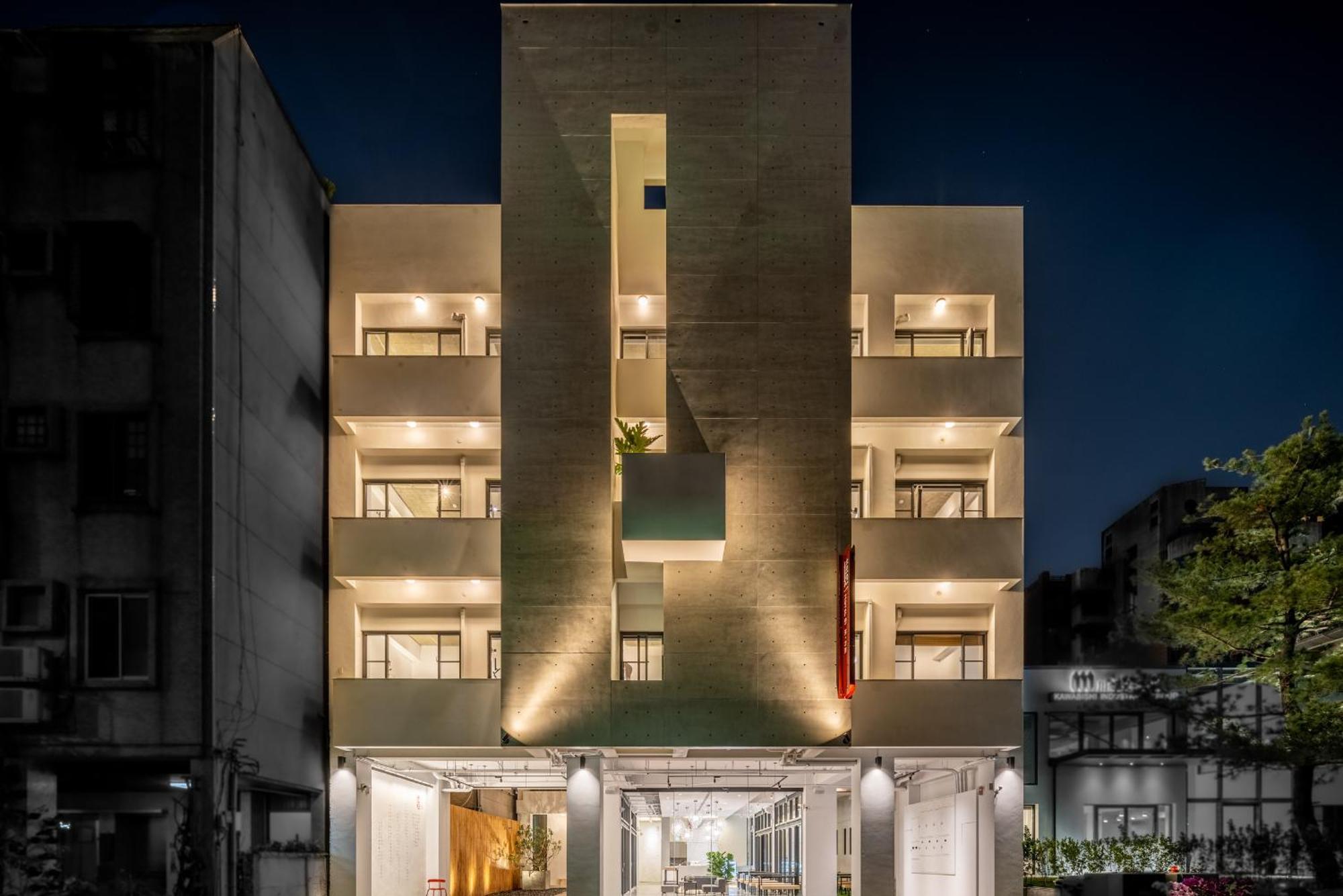 Si Hotel Тайджун Екстериор снимка